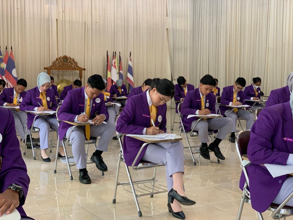 UAS | Ujian Akhir Semester | Kuliah Perhotelan | UAS Perhotelan | UAS Pariwisata | UAS Kuliah