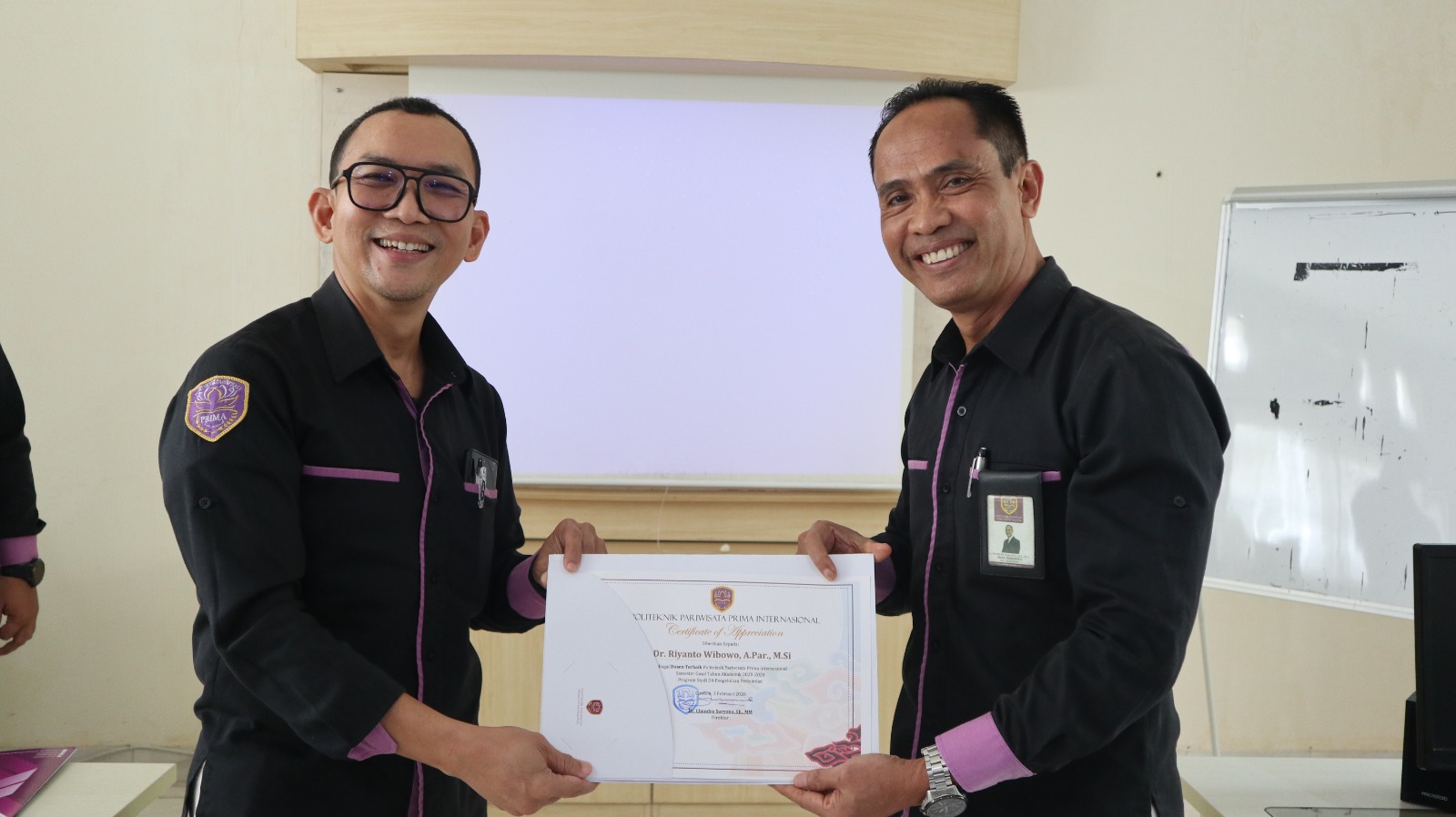 Dosen Perhotelan | Kuliah Hotel | Dosen masak | Dosen Service | Kuliah Perhotelan | Sekolah perhotelan 