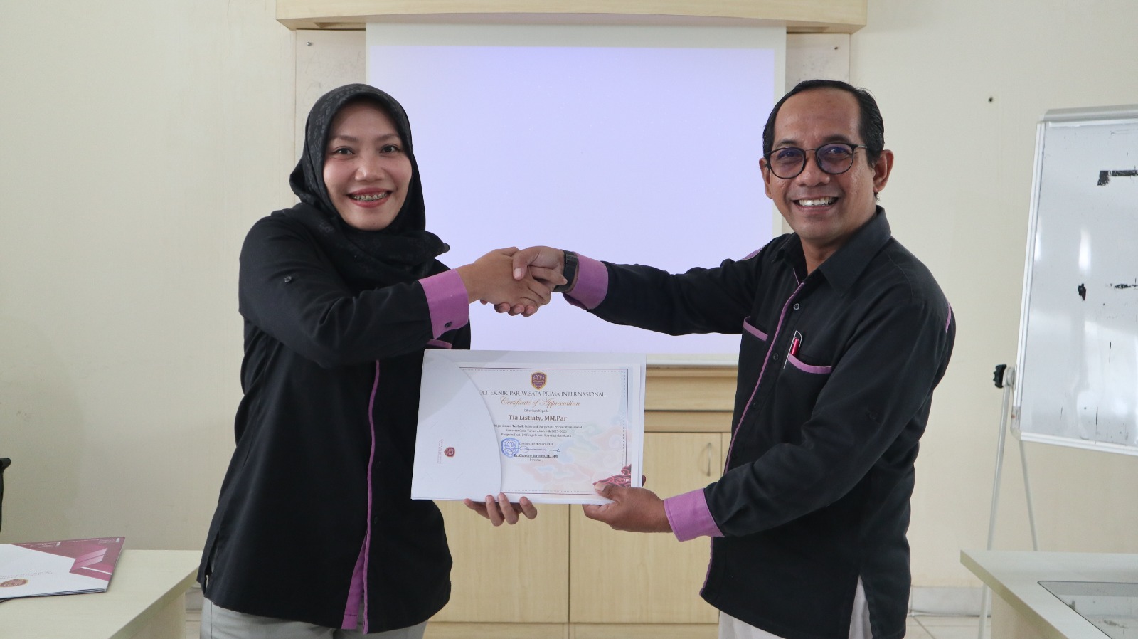 Dosen Pariwisata | Dosen MCIE | Kuliah MICE | Dosen Terbaik | Dosen muda | Dosen Berprestasi