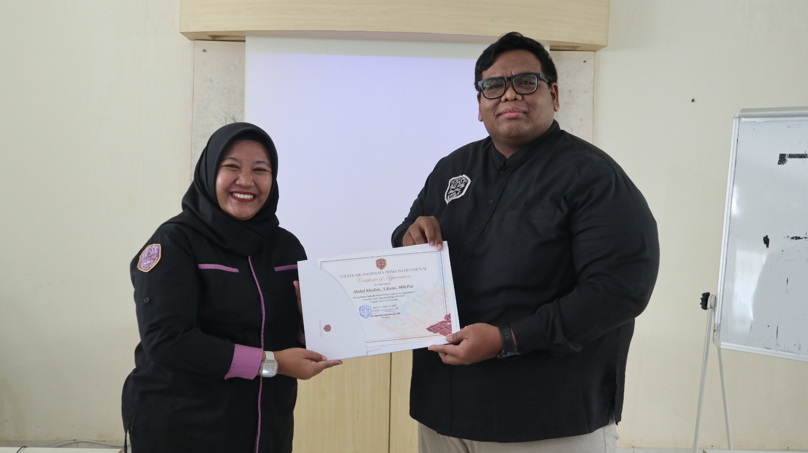 Dosen Perhotelan | Kuliah Hotel | Dosen masak | Dosen Service | Kuliah Perhotelan | Sekolah perhotelan 