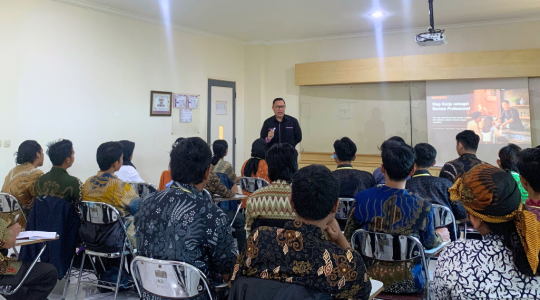 Chondro Suryono|Hospitality| Industry | Hotel | Seminar