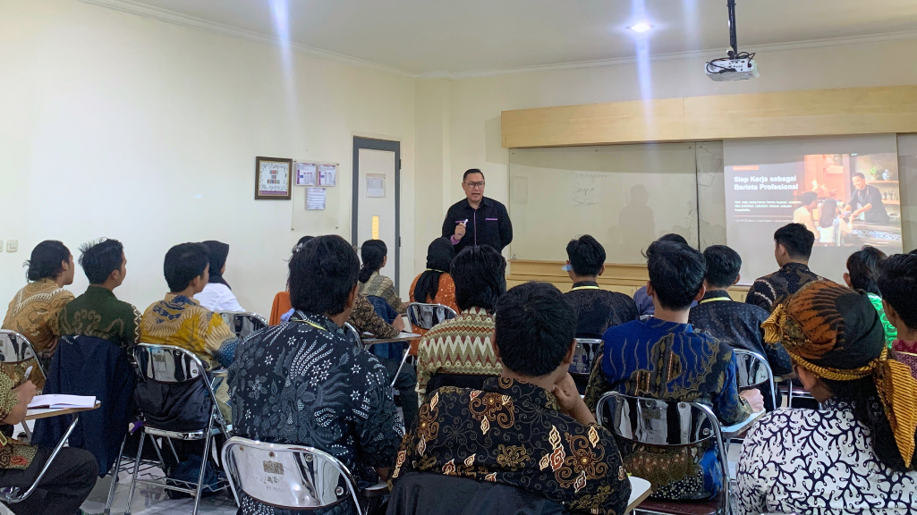 Chondro Suryono|Hospitality| Industry | Hotel | Seminar