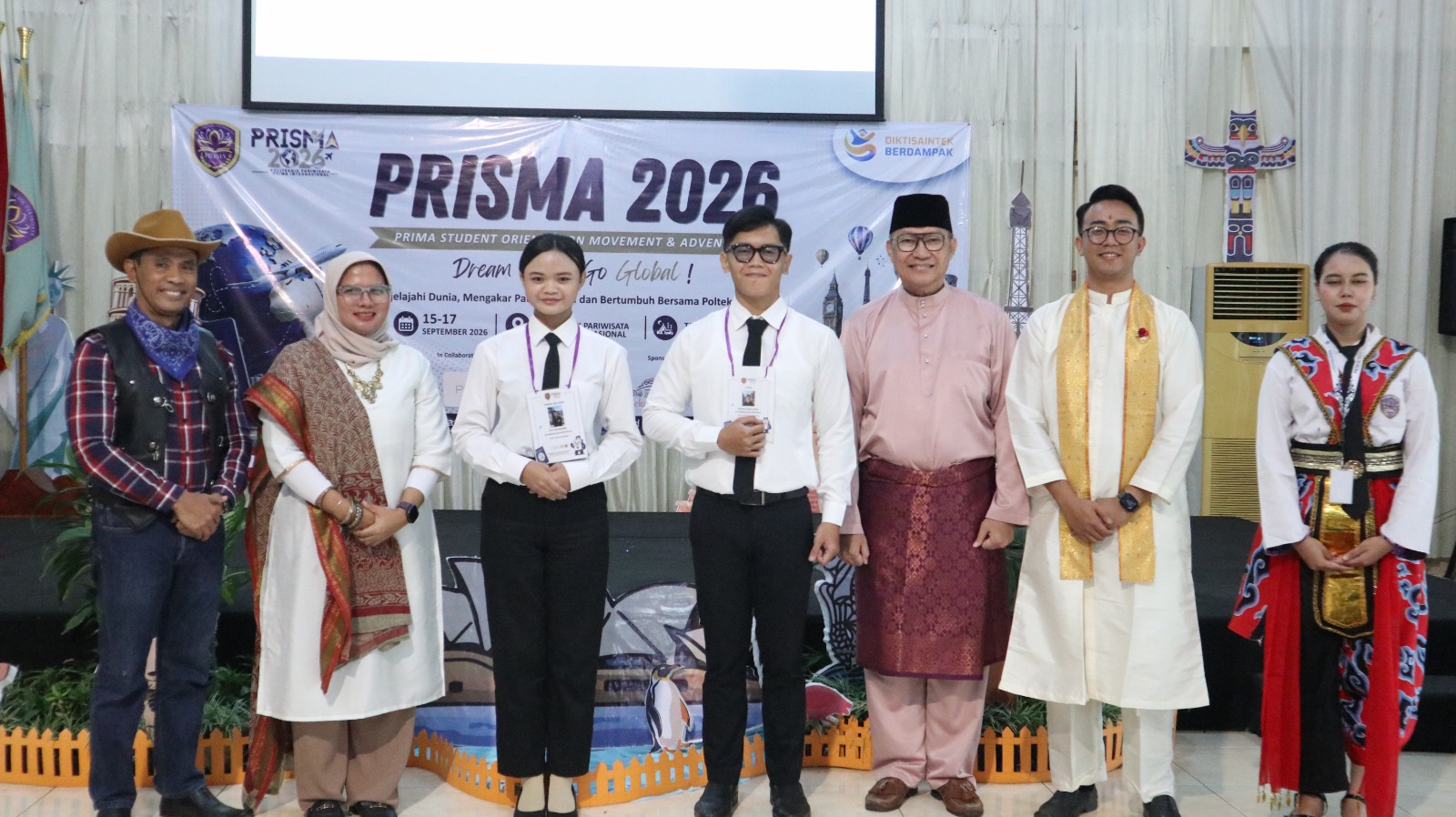 Orientasi | Mahasiswa Baru | PKKMB | Kuliah Perhotelan